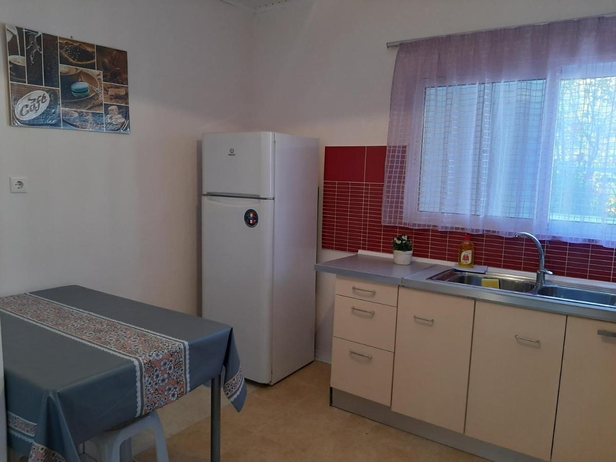 Cozy Flat In Nea Makriアパートメント エクステリア 写真