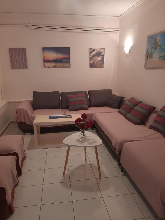 Cozy Flat In Nea Makriアパートメント エクステリア 写真