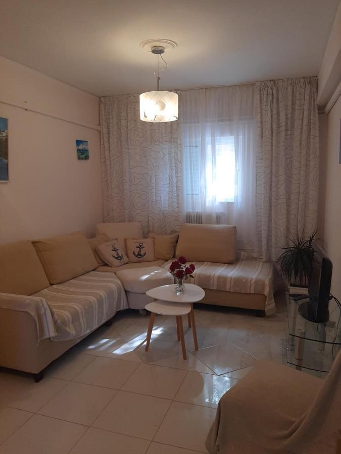 Cozy Flat In Nea Makriアパートメント エクステリア 写真